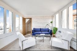 Paris 2nd District – A 3-bed apartment with a magnificent roof terrace