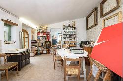 Elegant restored hamlet wing with garden and Todi views