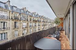 Paris 16th District – A renovated 3-bed apartment