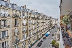 Paris 16th District – A renovated 3-bed apartment