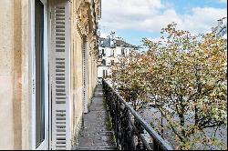 Paris 6th District -  Carrefour de la Croix Rouge -  2 bedrooms apartment