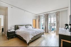 Paris 8th District - A 3-bed apartment with a balcony