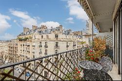 Paris 16th District – A 3/4 bed apartment with a balcony