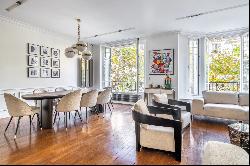 Paris 7th District – A renovated 3-bed apartment