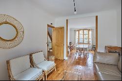 Paris 19th District – A delightful 4-bed property with a garden