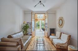 Paris 19th District – A delightful 4-bed property with a garden