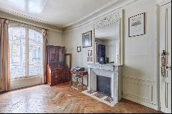 Paris 16th District –  A 5-bed apartment oozing with period charm