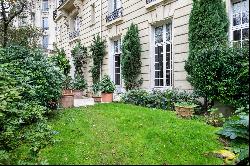 Paris 16th Trocadero – Elegant apartment with a garden