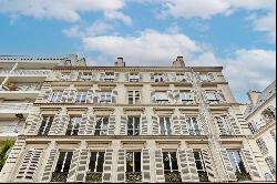 Paris 6th District - A superb pied a terre