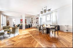 Paris 16th District - A superb 4-bed apartment