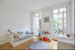 Paris 8th District – An elegant 3-bed apartment