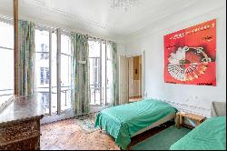 Paris 6th District – A bright 3-bed apartment