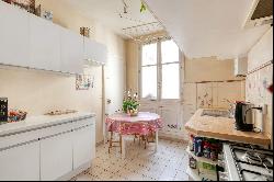 Paris 6th District – A bright 3-bed apartment