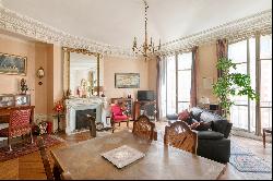 Paris 6th District – A bright 3-bed apartment