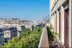 Paris 8th District – A 2-bed apartment with a balcony