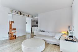 Paris 15th District - A 2-bed apartment commanding panoramic views