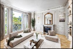 Paris 7th District –  A superb 3/4 bed apartment