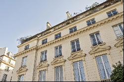 Paris 7th District – A superb pied a terre