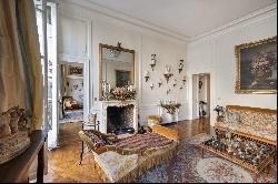 Paris 7th District – A superb pied a terre