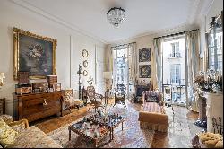 Paris 7th District – A superb pied a terre