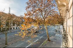 Paris 16th District – A 4-bed apartment enjoying an Eiffel Tower view