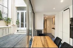 Neuilly-sur-Seine  - A renovated private mansion