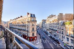 Paris 17th District – A superb 4-bed apartment rented furnished