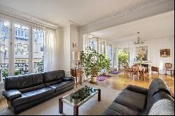 Paris 7th District - Invalides-  A 4/5 bed apartment