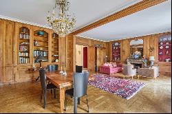 Paris 16th District -  A 3-bed apartment with a garden