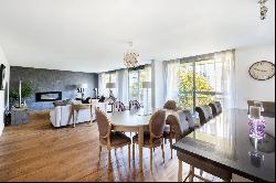 Neuilly-sur-Seine  -  A peaceful apartment with an extensive terrace