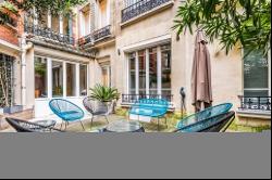 Paris 17th District – A delightful 4-bed apartment with a garden