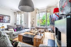 Paris 17th District – A delightful 4-bed apartment with a garden