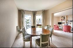 Neuilly-sur-Seine  -  A 4-bed apartment with a terrace