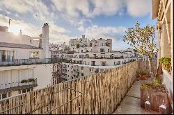 Paris 15th District -  A 3-bed apartment bathed in sunshine