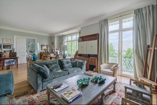 Paris 16th District - A bright 3-bed family apartment