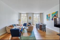 Paris 8th District – A renovated 4-bed apartment