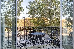 Paris 5th District – A 4-bed apartment enjoying a lovely view