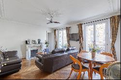 Sale - Apartment Paris 4th (Saint-Merri)