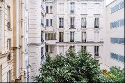 Paris 17th District – A 4-bed apartment with a studio apartment