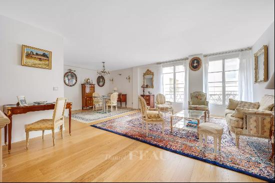 Versailles - A renovated 4-bed apartment