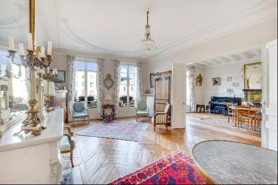 Versailles - A 4-bed family apartment