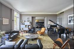 Paris 16th District - A superb 4-bed apartment