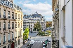 Paris 8th District – An ideal pied a terre in a prime location