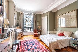 Paris 5th District – An elegant 3-bed apartment