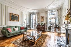 Paris 5th District – An elegant 3-bed apartment