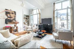 Paris 4th District – A superb pied a terre