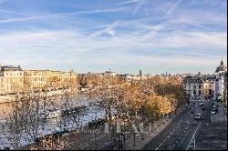 Paris 7th District – A superb pied a terre