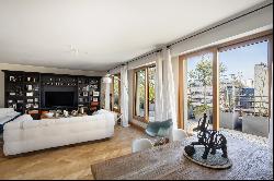 Paris 16th District - A 3-bed apartment with terraces