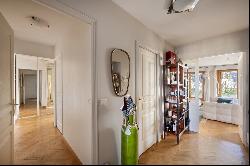 Paris 16th District - A 3-bed apartment with terraces