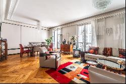 Neuilly-sur-Seine  -  An elegant 2/3 bed apartment